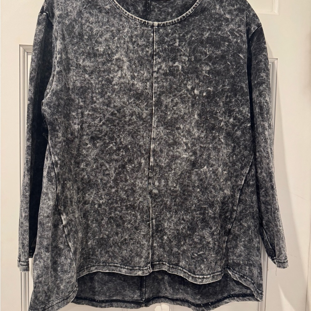 Gray and Black Boxy Long Sleeve Sweatshirt